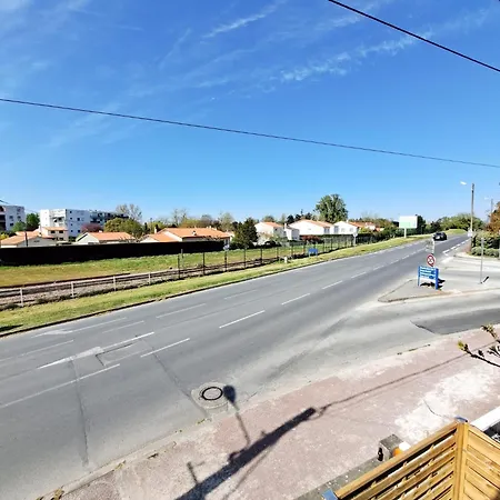 Nonni - Maison Familiale Avec Jardin, Proche De La Gare Et A 10min De La بيت للعطل