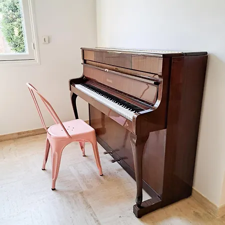 Nonni, Maison Familiale - *